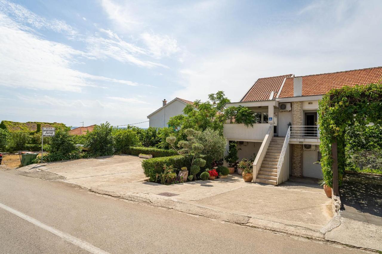Apartments Juraj Petrčane Kültér fotó